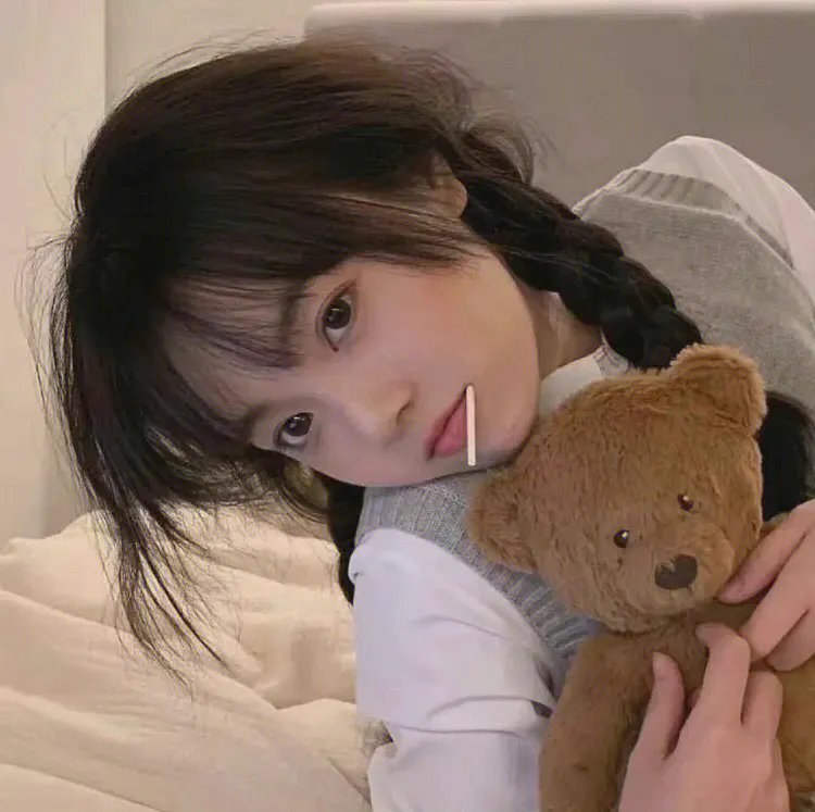 谢绿茶不嫁之恩校花正在我怀里